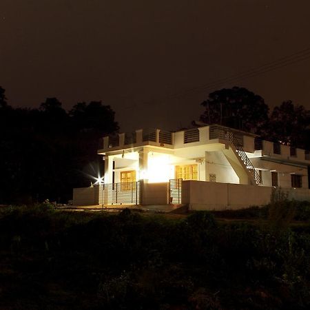 Coorg Rahul Villa มาดิเครี ภายนอก รูปภาพ