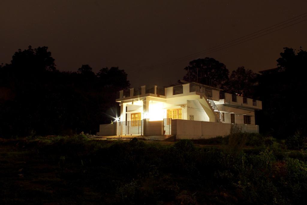 Coorg Rahul Villa มาดิเครี ภายนอก รูปภาพ
